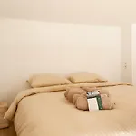 1 Bdr Flat Met Cozy Mezzanine