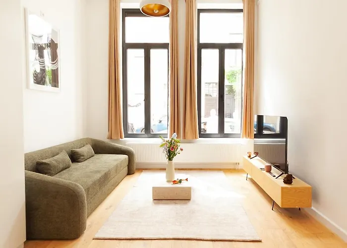 1 Bdr Flat Met Cozy Mezzanine